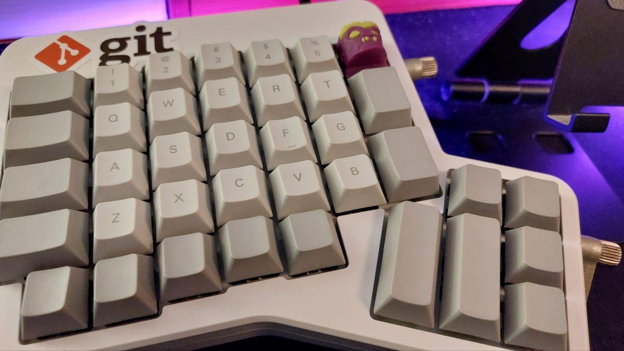 Cherry Profile Ergo Caps